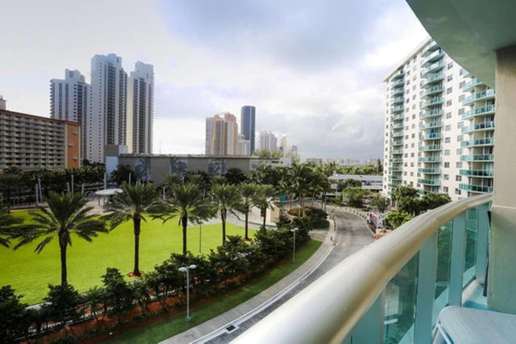 Ocean Reserve By Miami Tcs ไมอามีบีช ภายนอก รูปภาพ